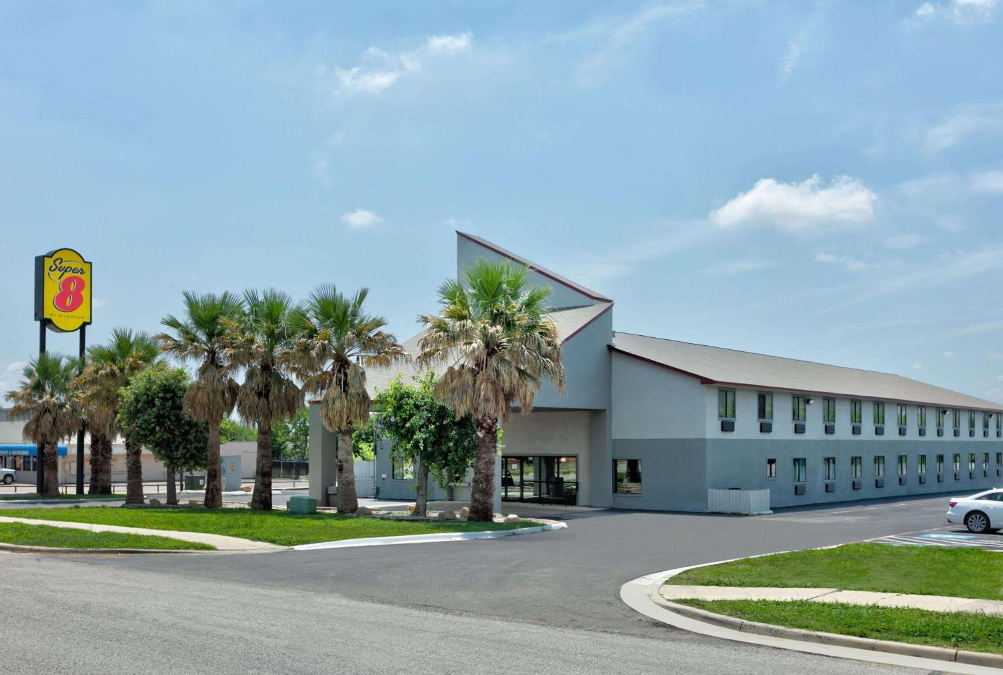 Hotel Super 8 By Wyndham New Braunfels I-35 Zewnętrze zdjęcie